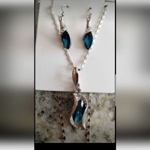 Beautiful blue necklace and earrings set